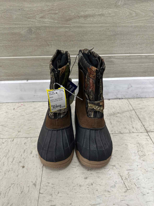 Boys Size 2 Shoes/Boots