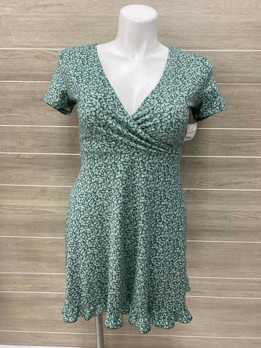 So Green Womens Size 8 Dress
