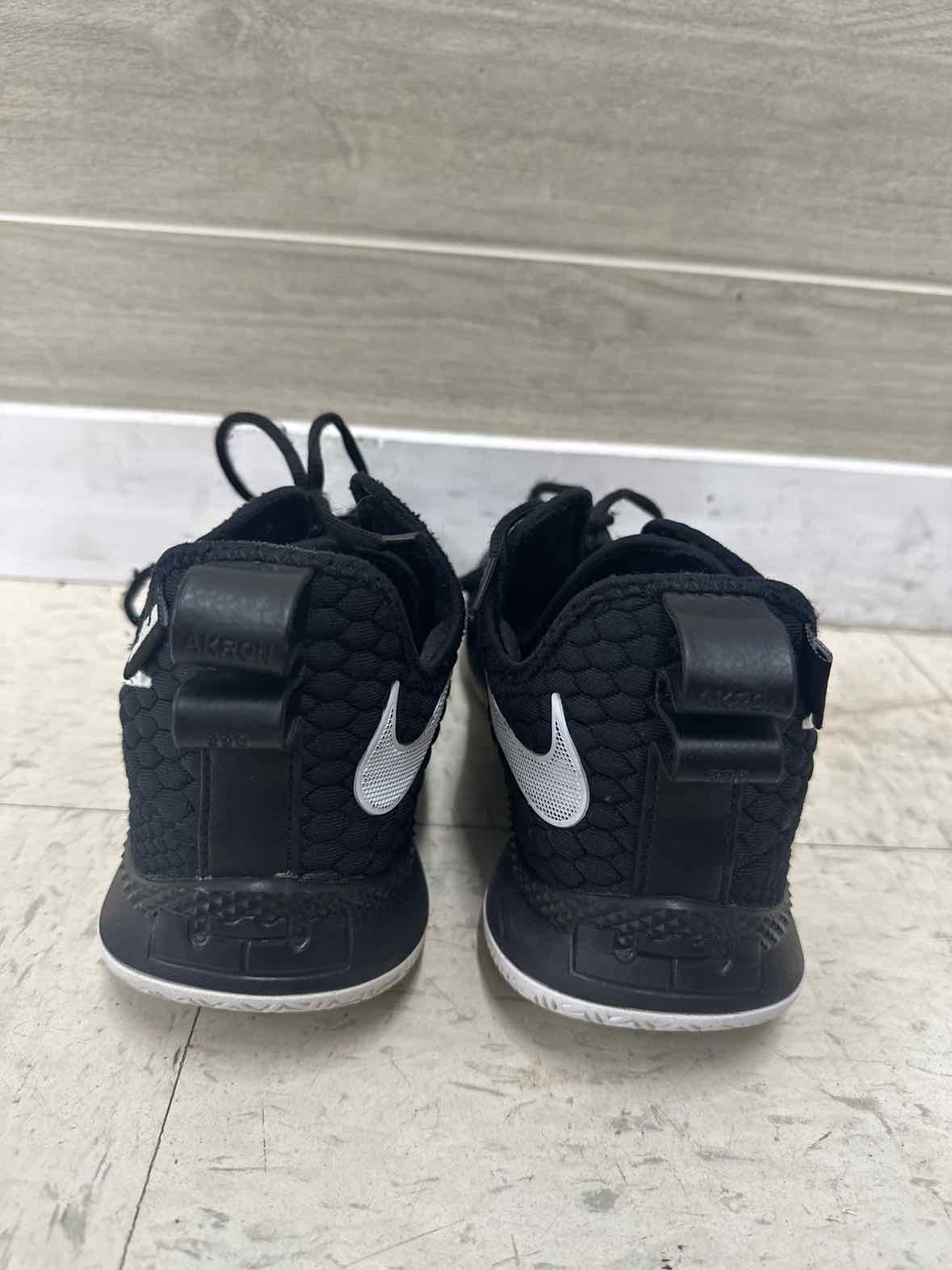 Nike US Shoe Size 9.5 Men Shoes