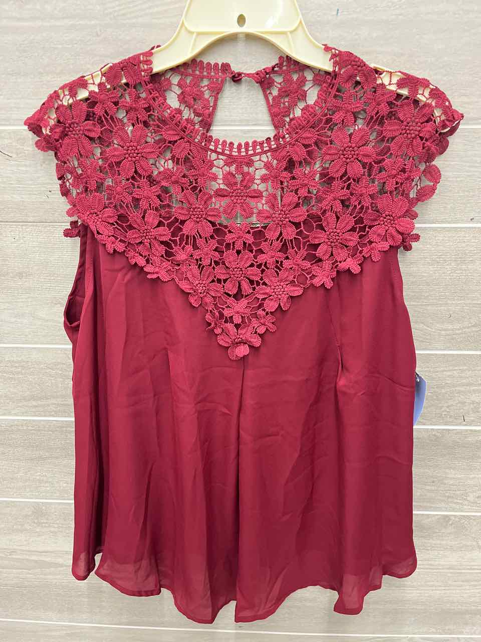 Size M Burgundy Womens Tank Top
