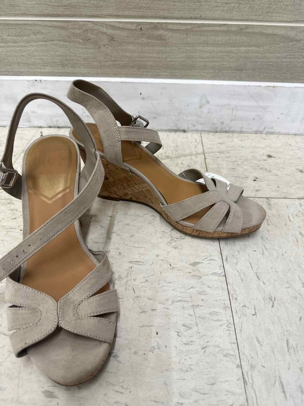 Dolce Vita US Shoe Size 9 Tan Womens Sandals