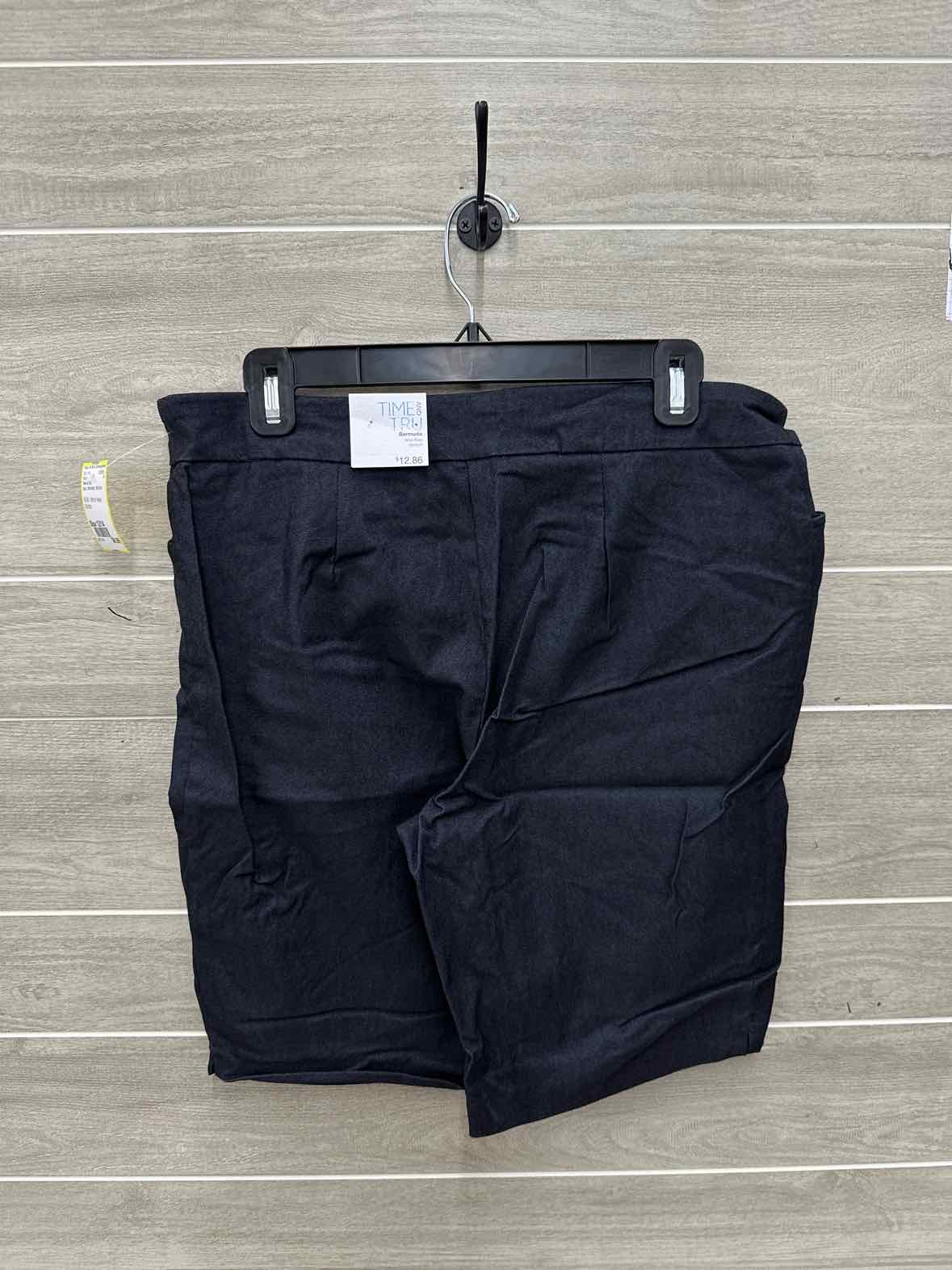 Time & Tru Size 12/14 Navy Womens Shorts