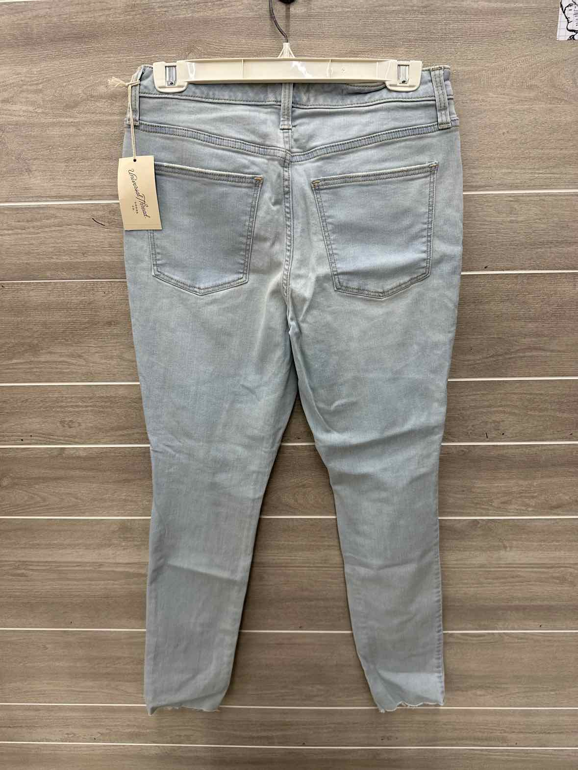 Universal Thread Size 8 Blue Womens Jeans