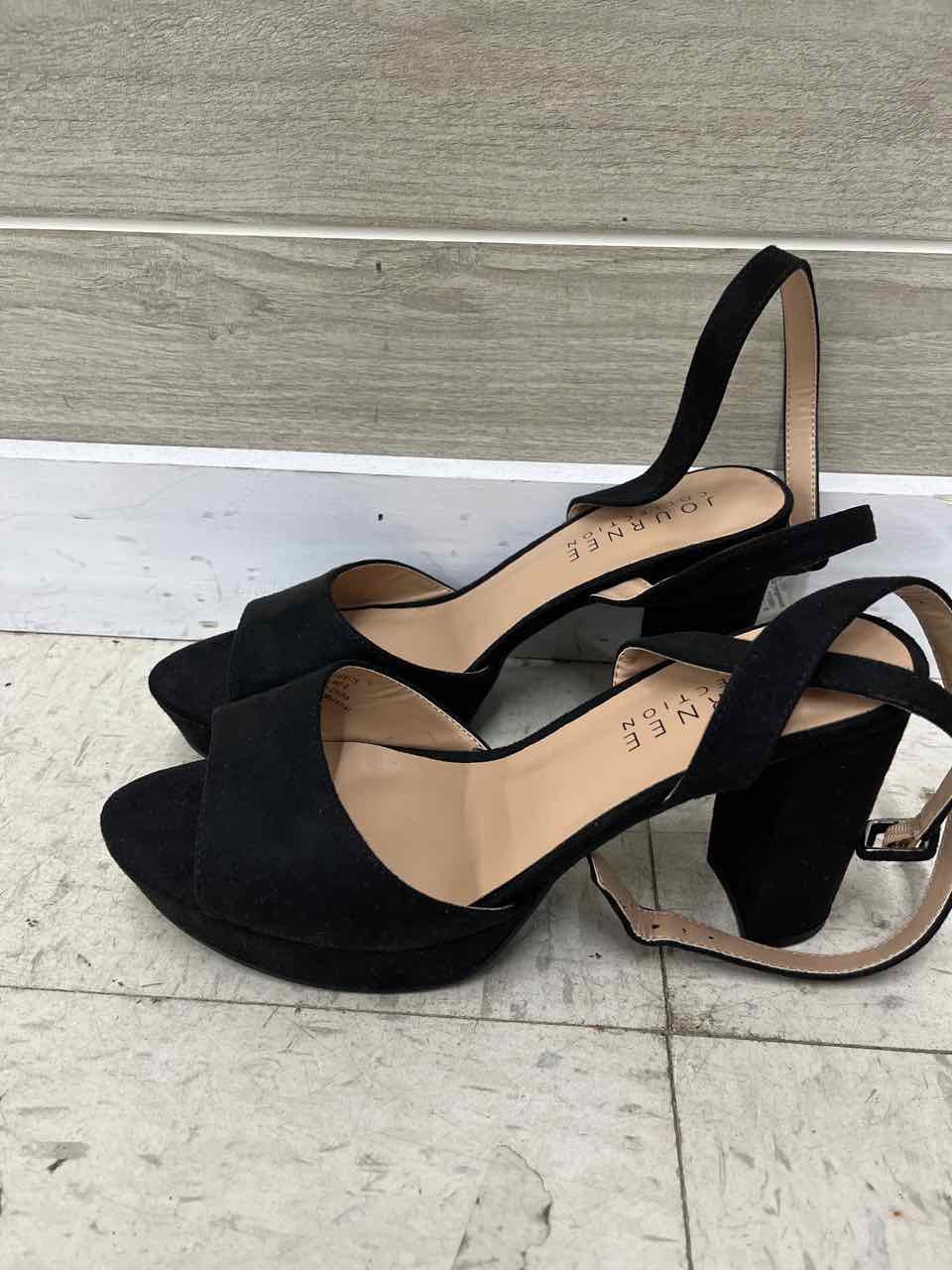 Journee US Shoe Size 8 Black Womens Sandals