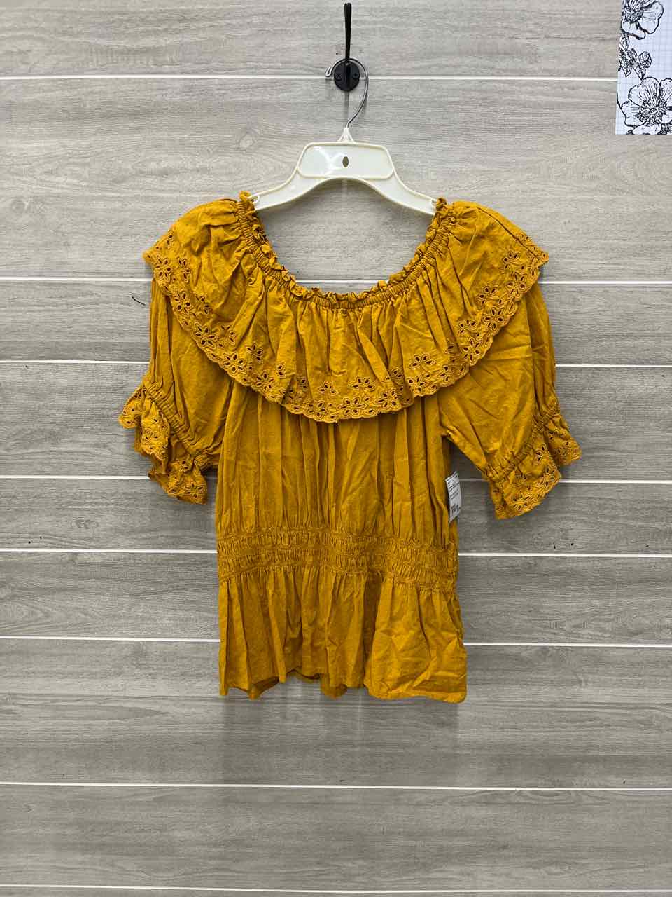 Universal Thread Mustard Womens Women Size M Shirt
