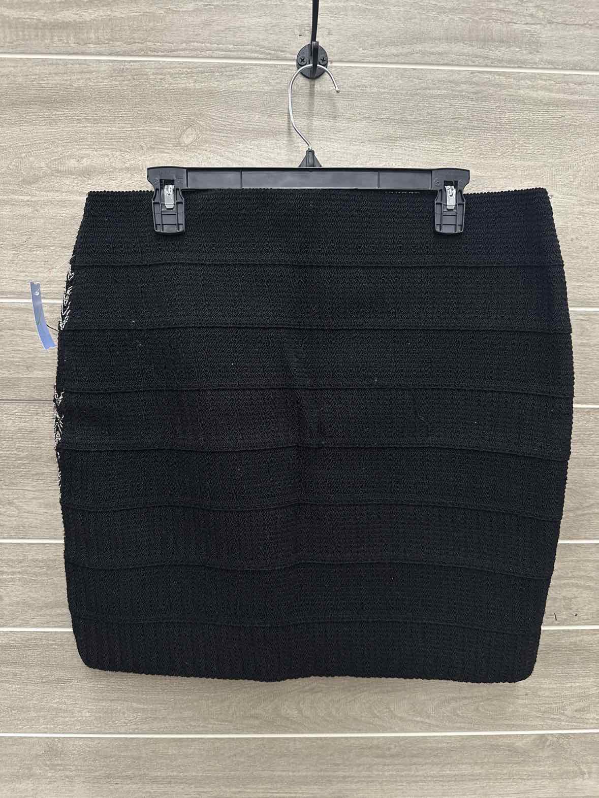 H&M Size 10/12 Black Womens Skirt