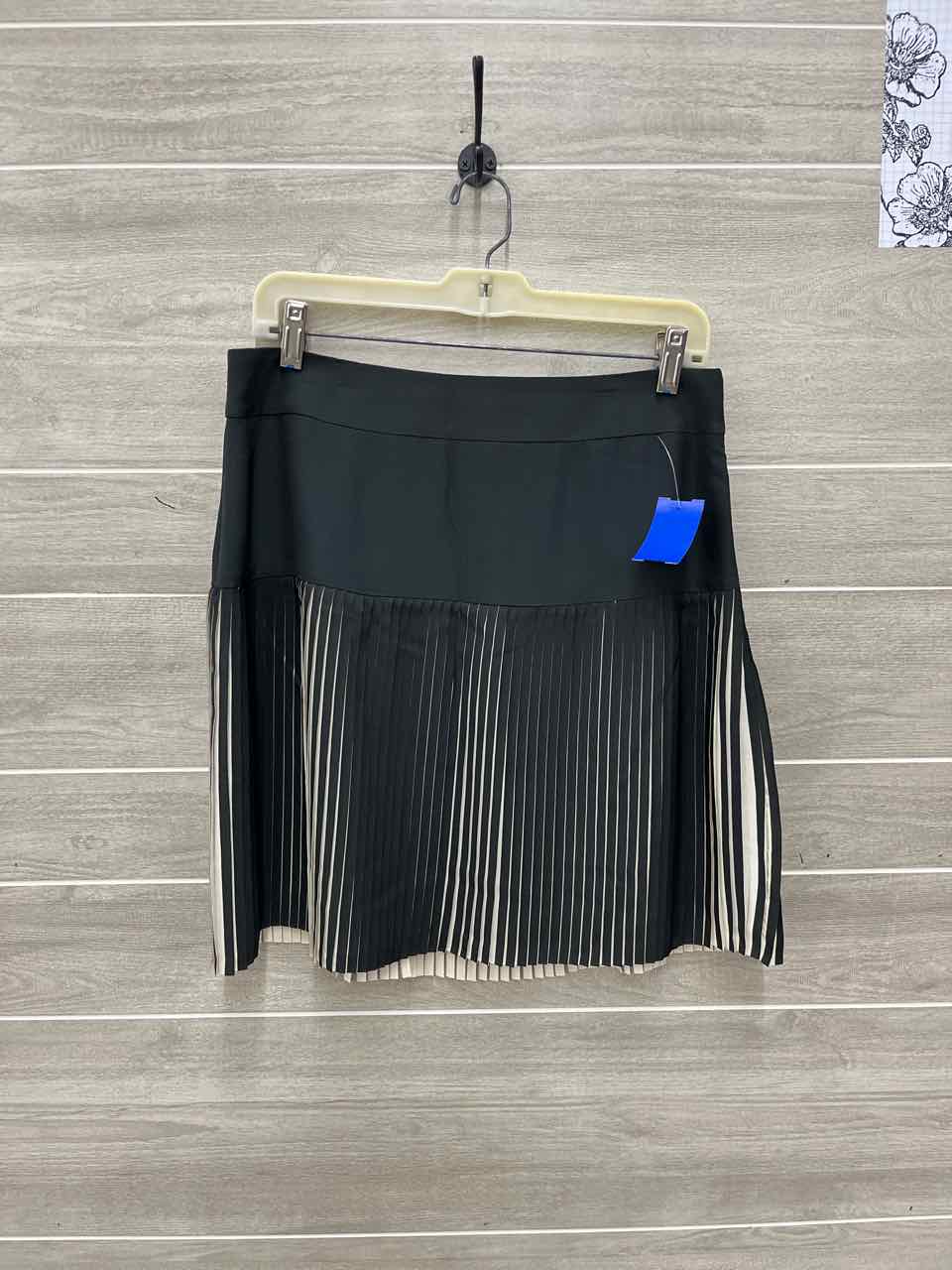 Banana Republic Size 8 Black Womens Skirt