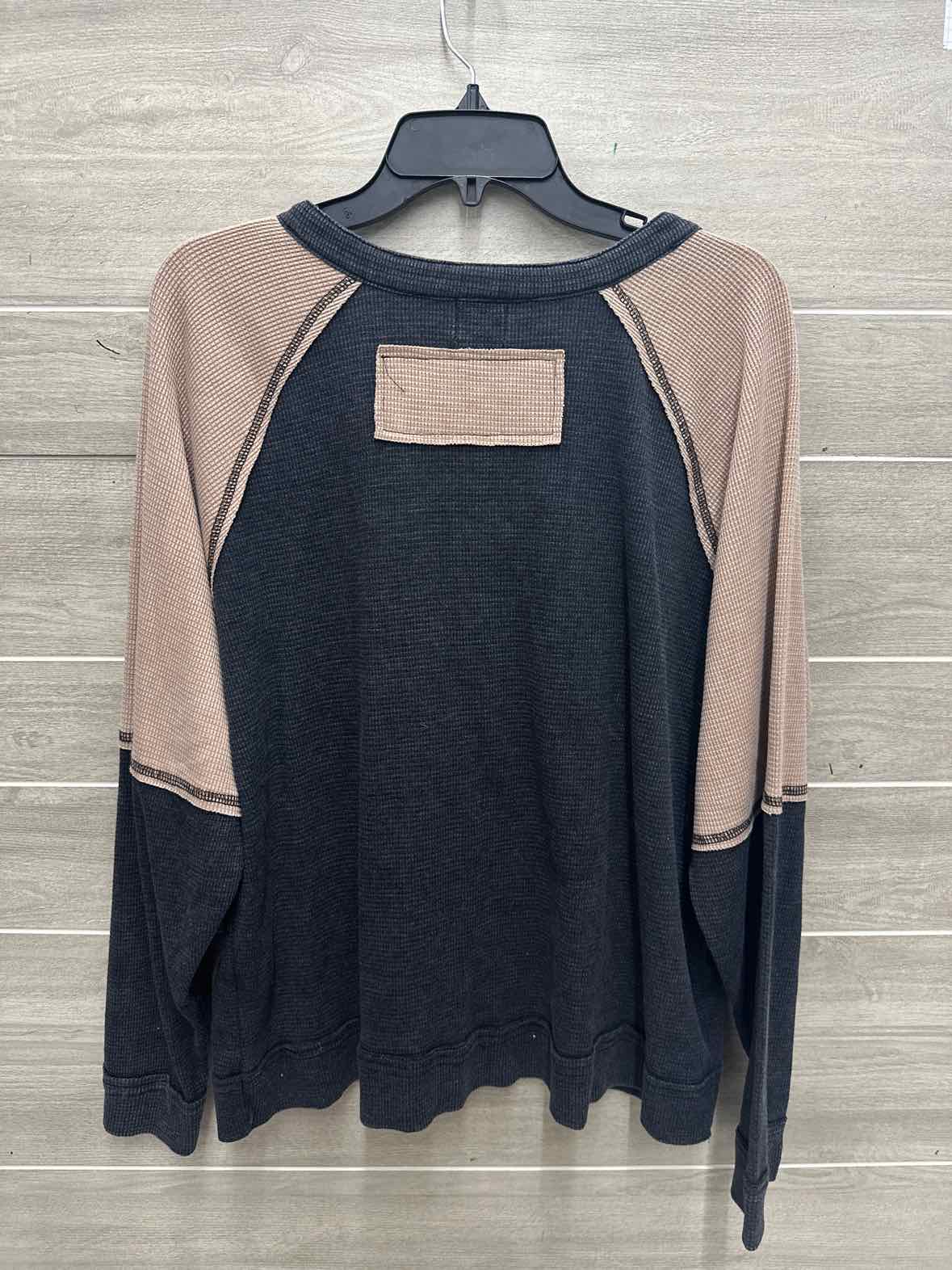 BKE Size L/XL Tan Womens Shirt