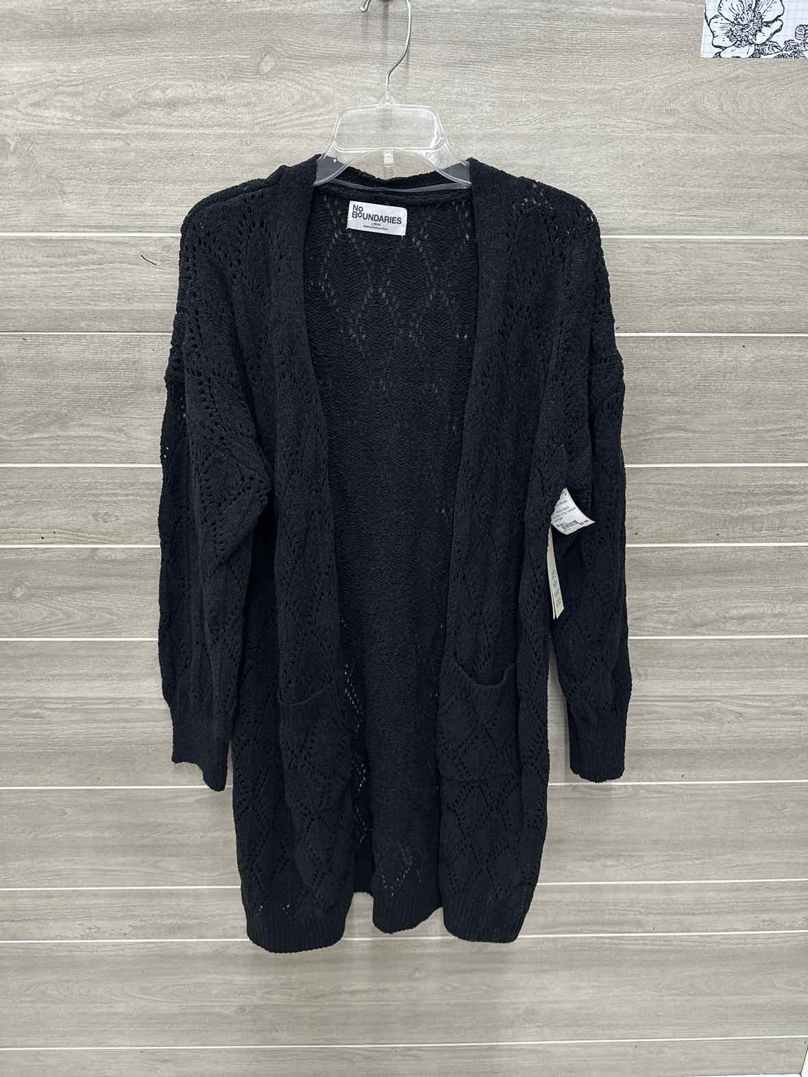 No Boundaries Size L Black Womens Sweater