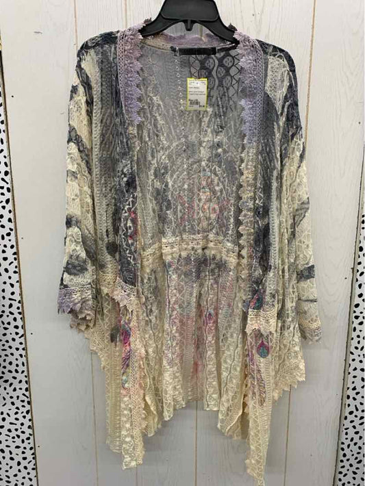 Cream Womens Size L/XL Shirt