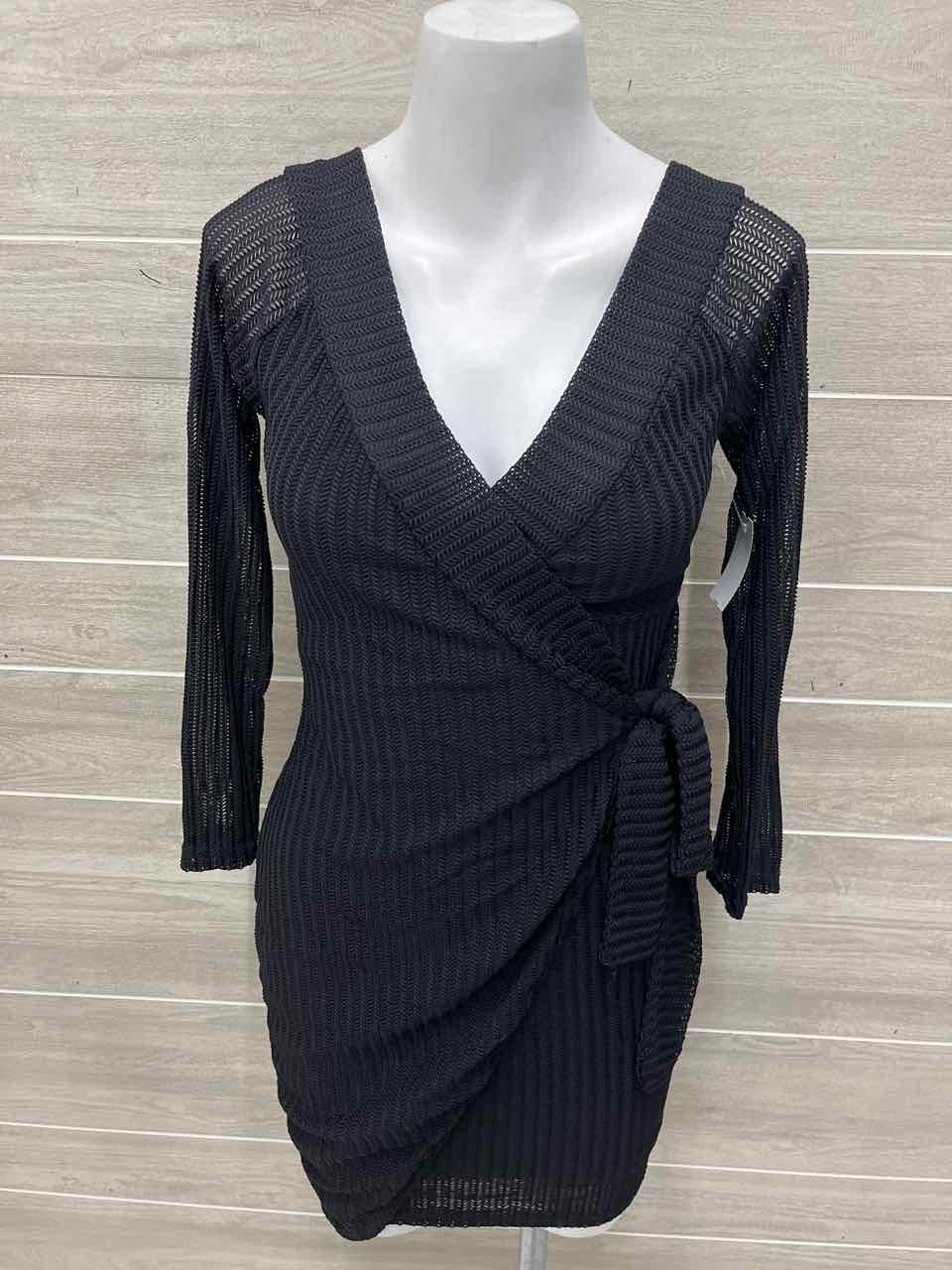 Luxxel Size 6 Black Womens Dress