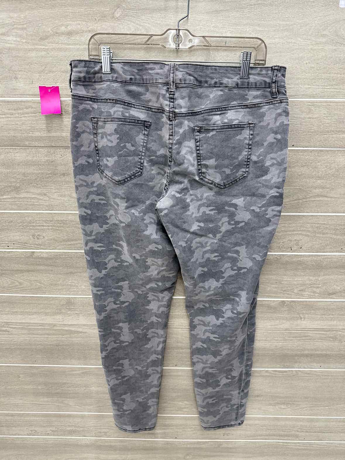 Maurices Size 12 Gray Womens Pants