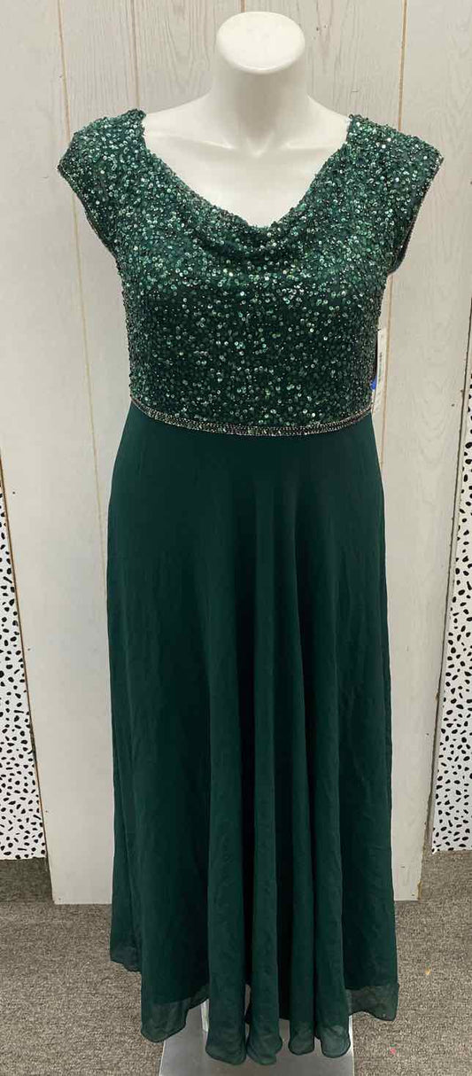 JKARA Green Womens Size 14P Gown/Evening Wear