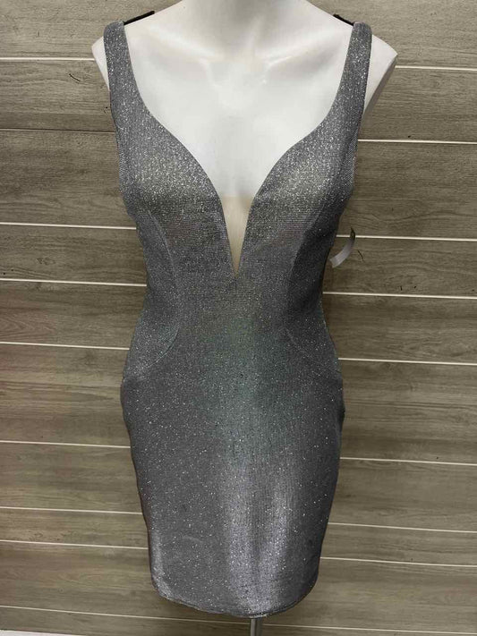 Size 2 Silver Womens Gown/Evening Wear