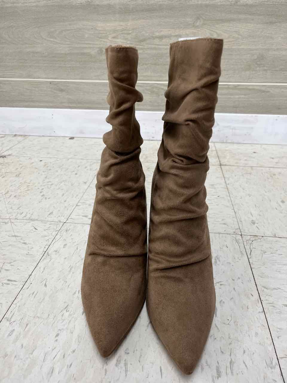 Journee US Shoe Size 9 Tan Womens Boots