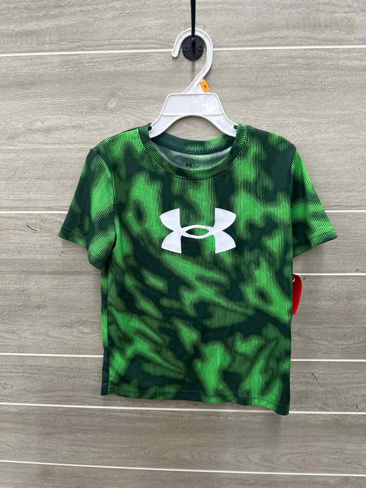 Under Armour Boys Size 5 Shirt