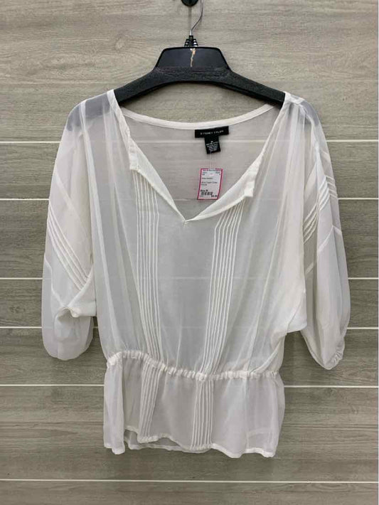 White Womens Size M Shirt
