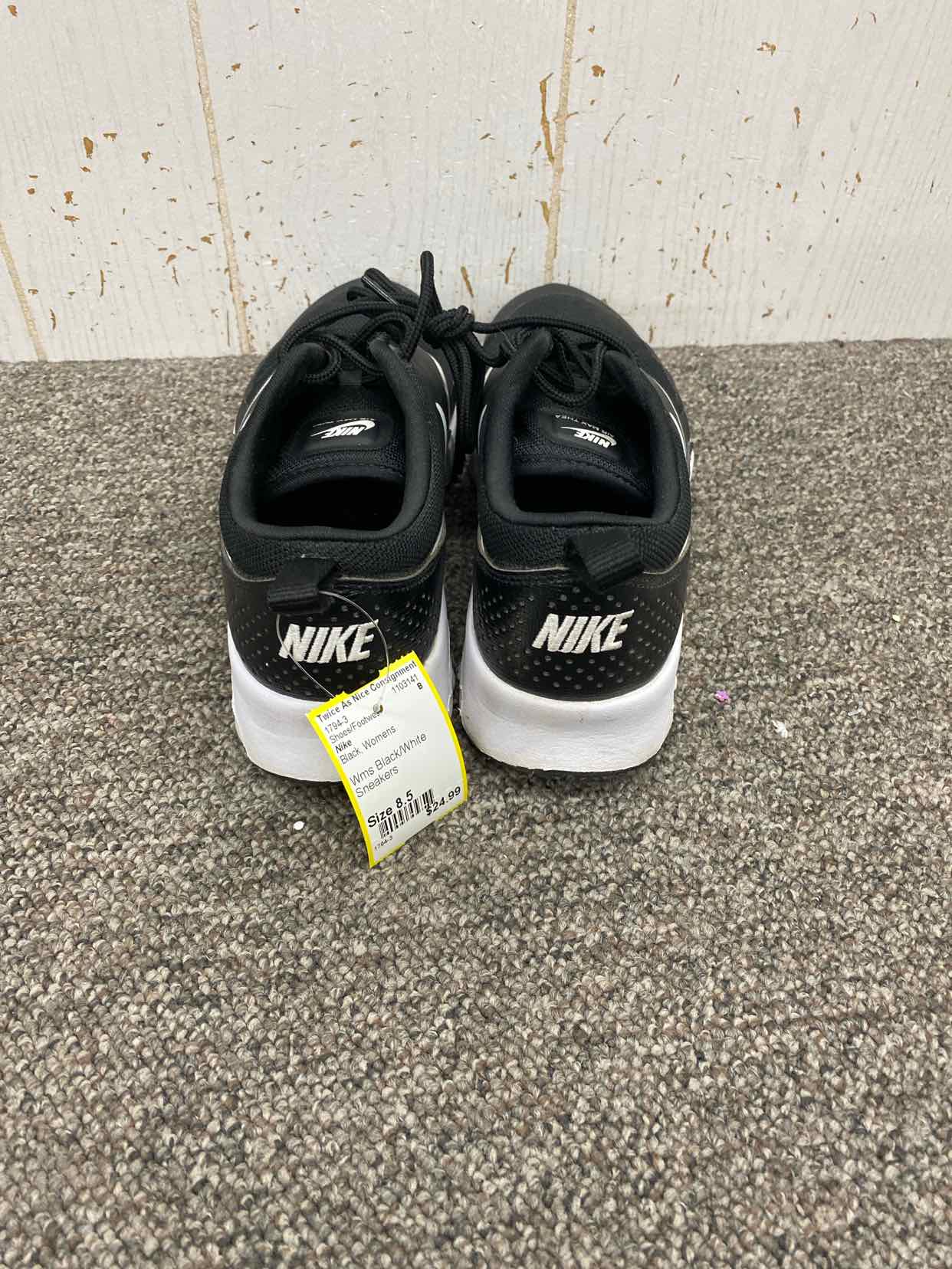 Nike Black Womens Size 8.5 Shoes/Footwear