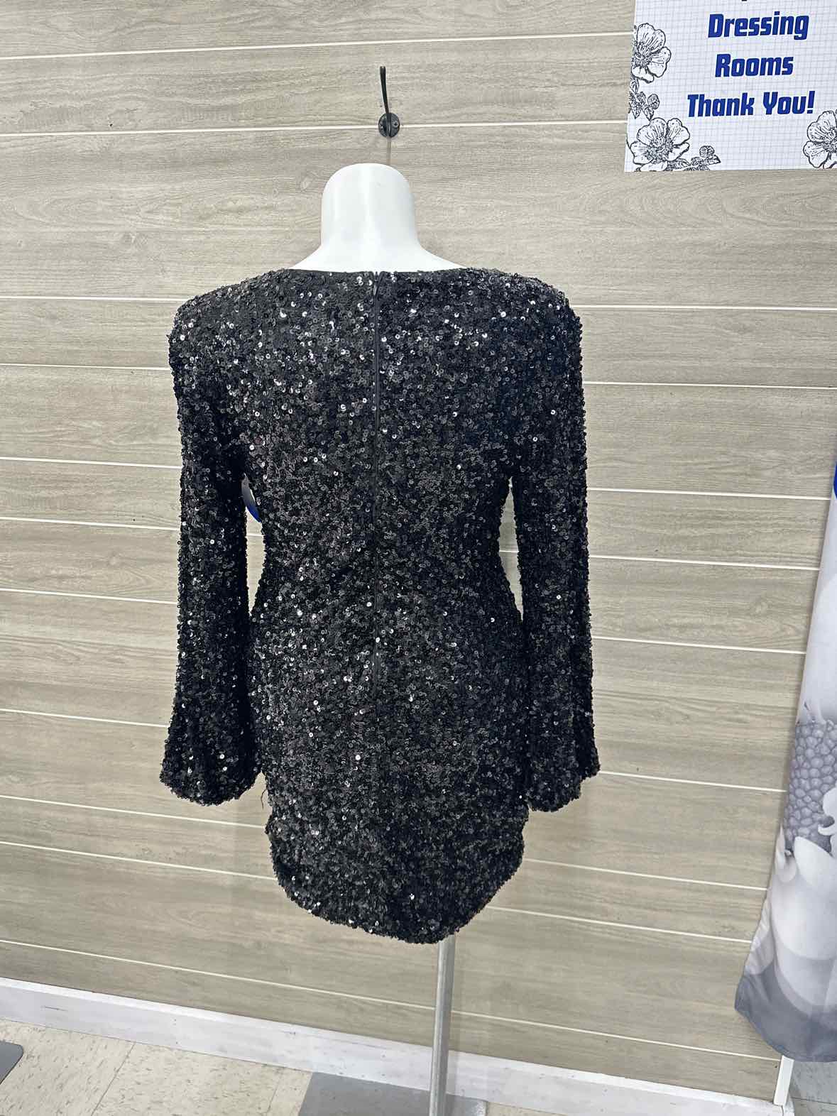 Size 10/12 Black Womens Gown/Evening Wear