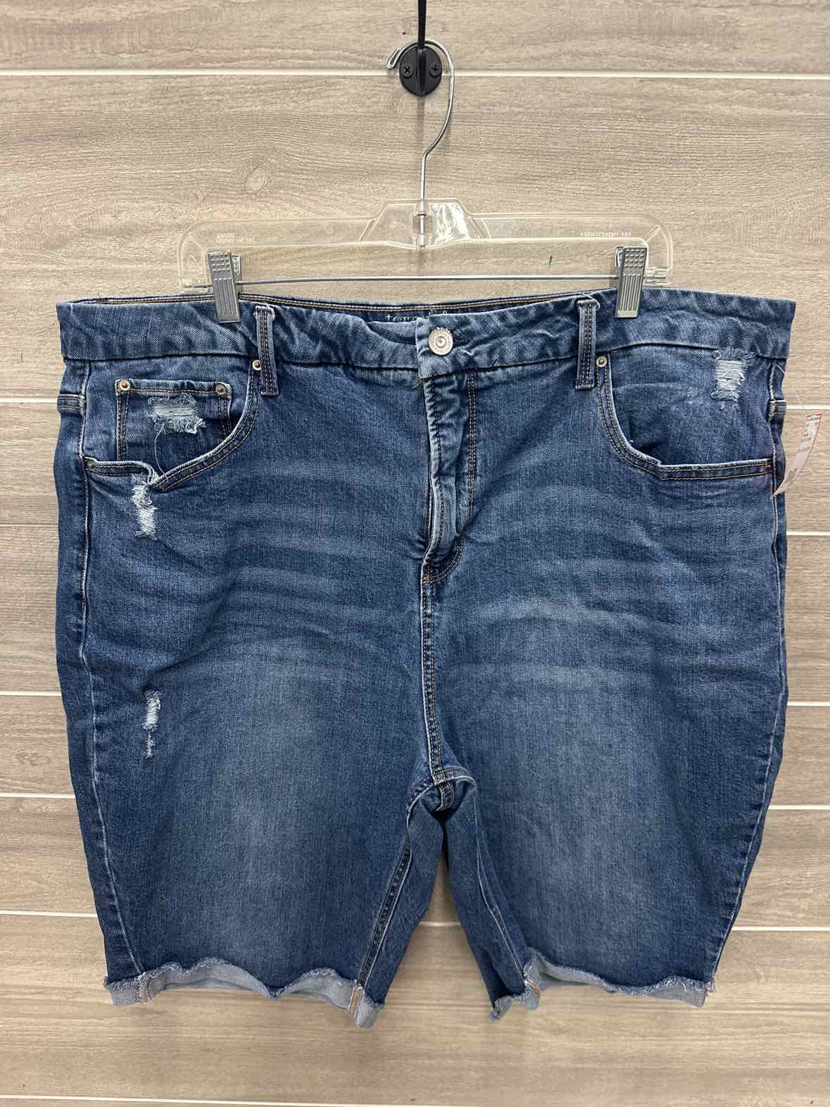 Terra & Sky Size 22W Blue Plus Shorts