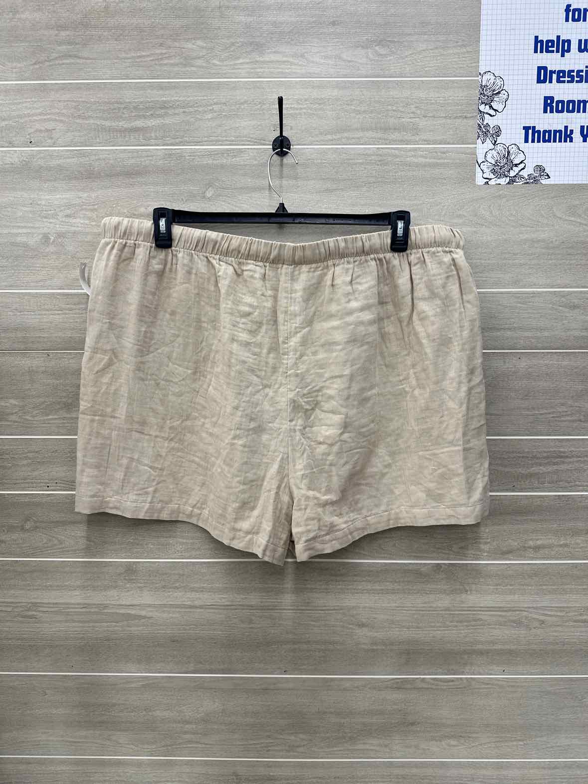 Torrid Size 4X Beige Plus Shorts