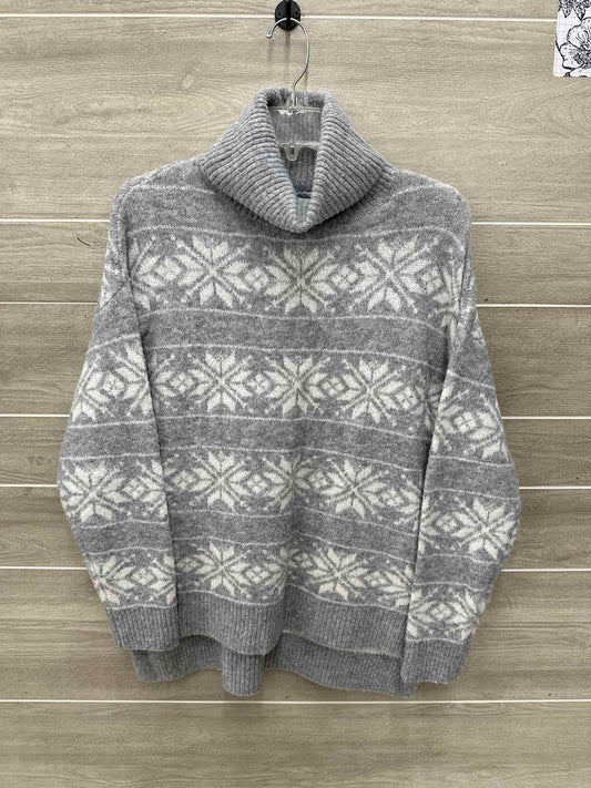 Cupcakes & Cashmere Size M Gray Womens Sweater