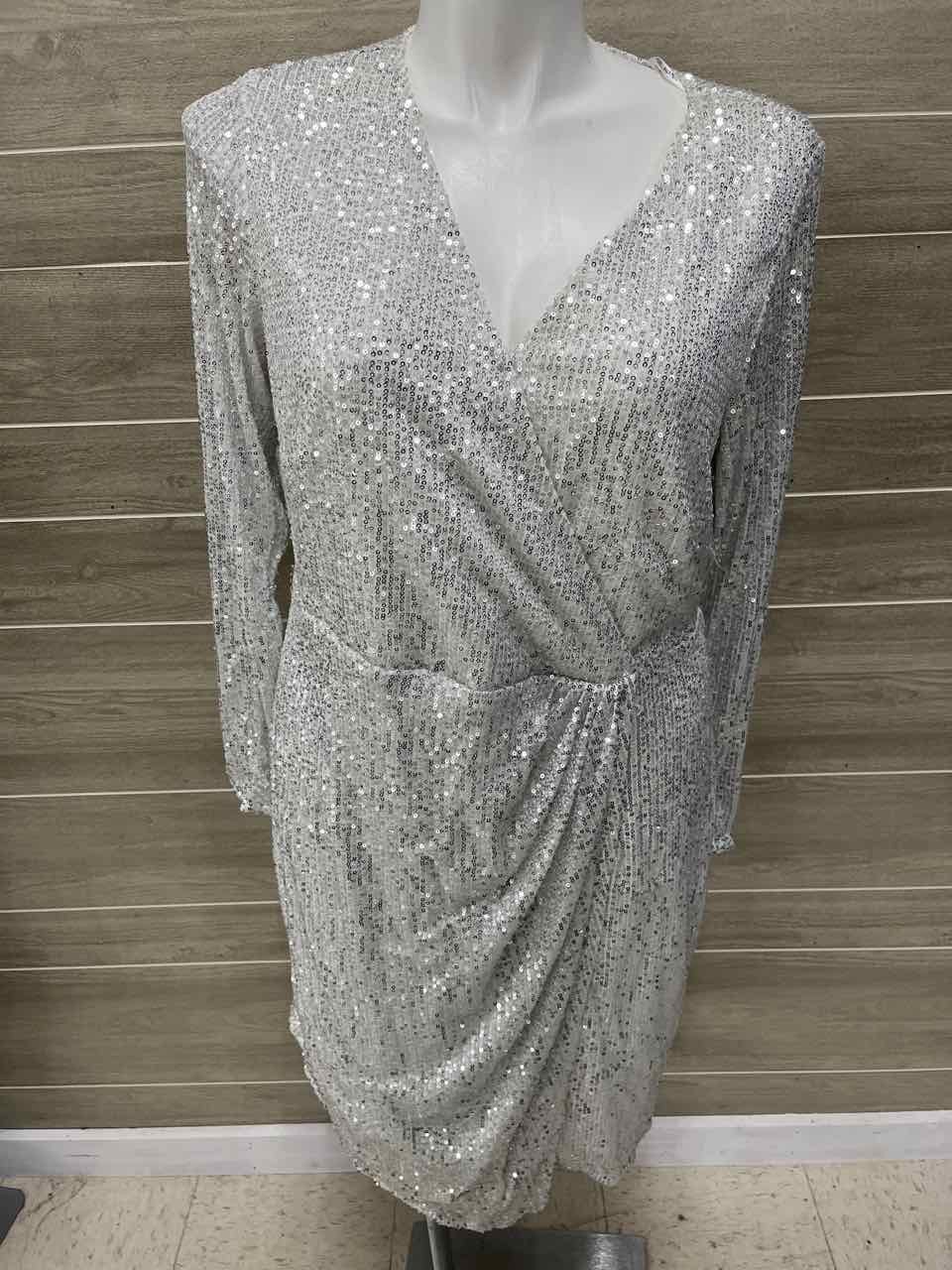 City Chic Silver Womens Women Size 18 Dress