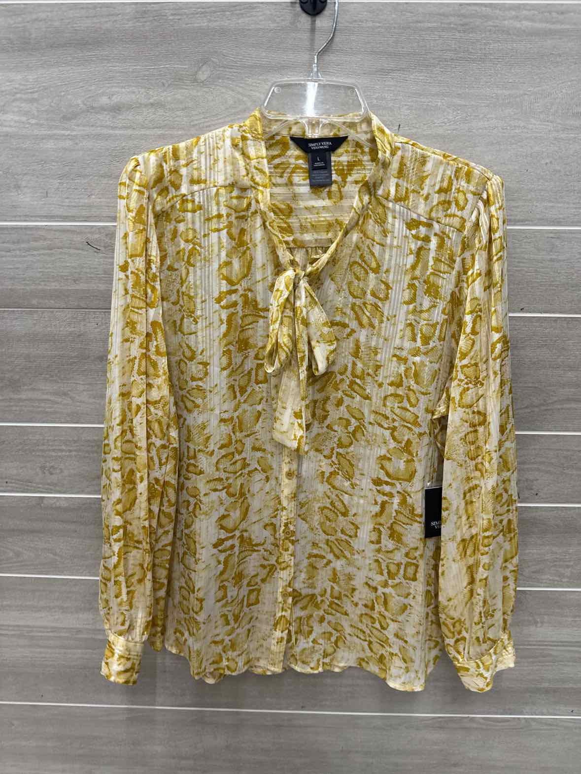 Simply Vera Size L Yellow Womens Shirt