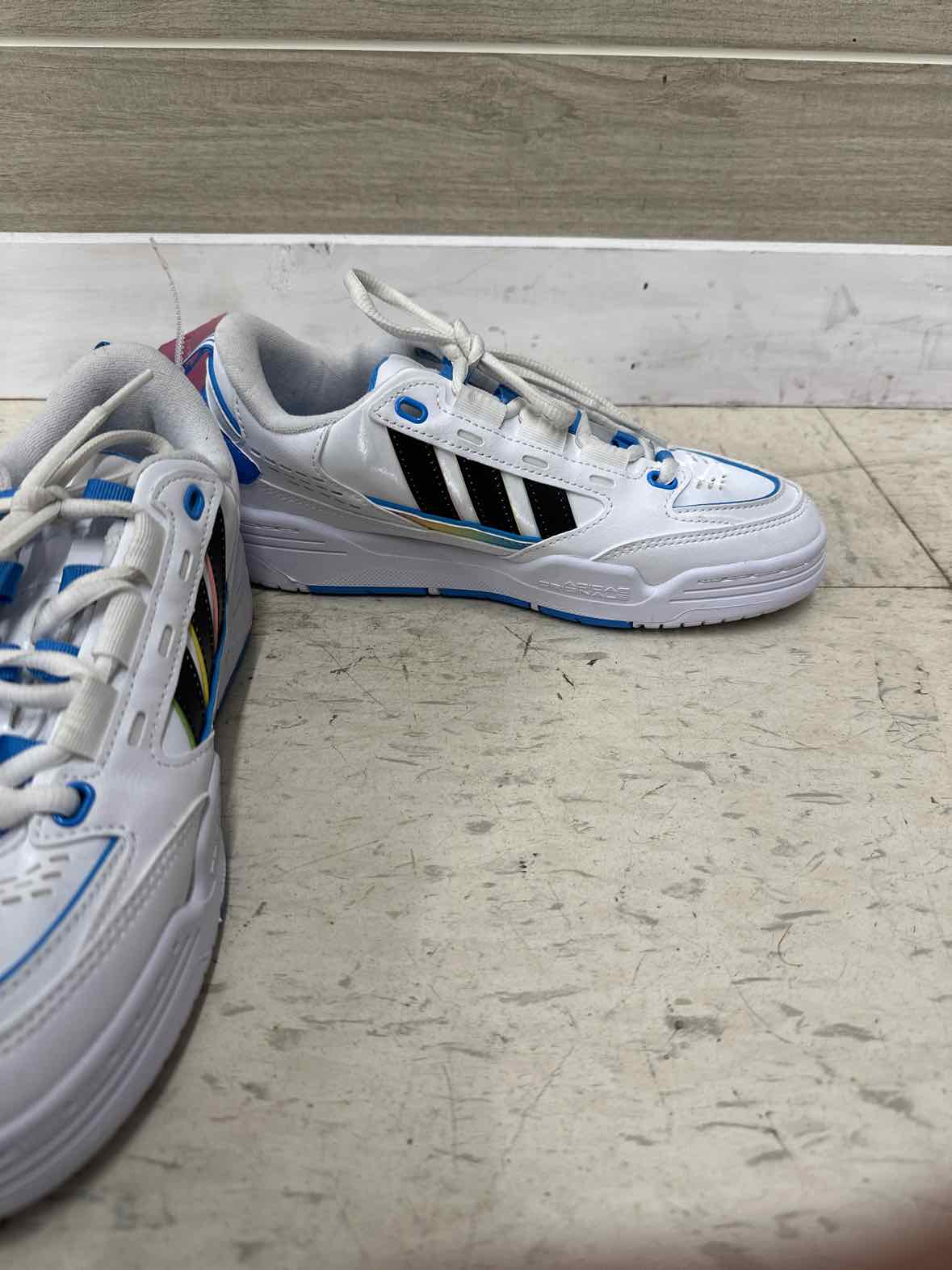 Adidas Boys Size 5 Shoes/Boots