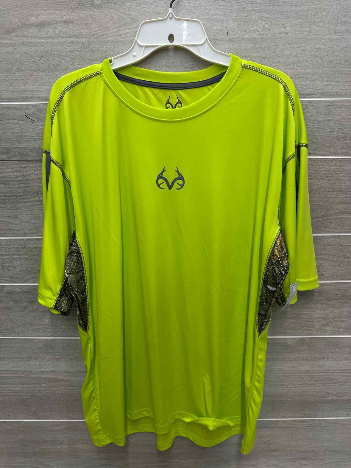 RealTree Size XXL Men Mens Shirt