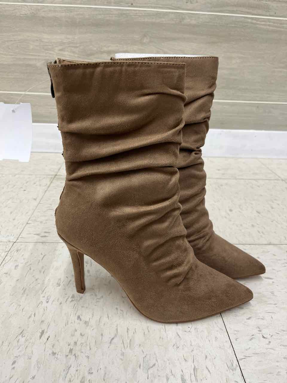 Journee US Shoe Size 9 Tan Womens Boots