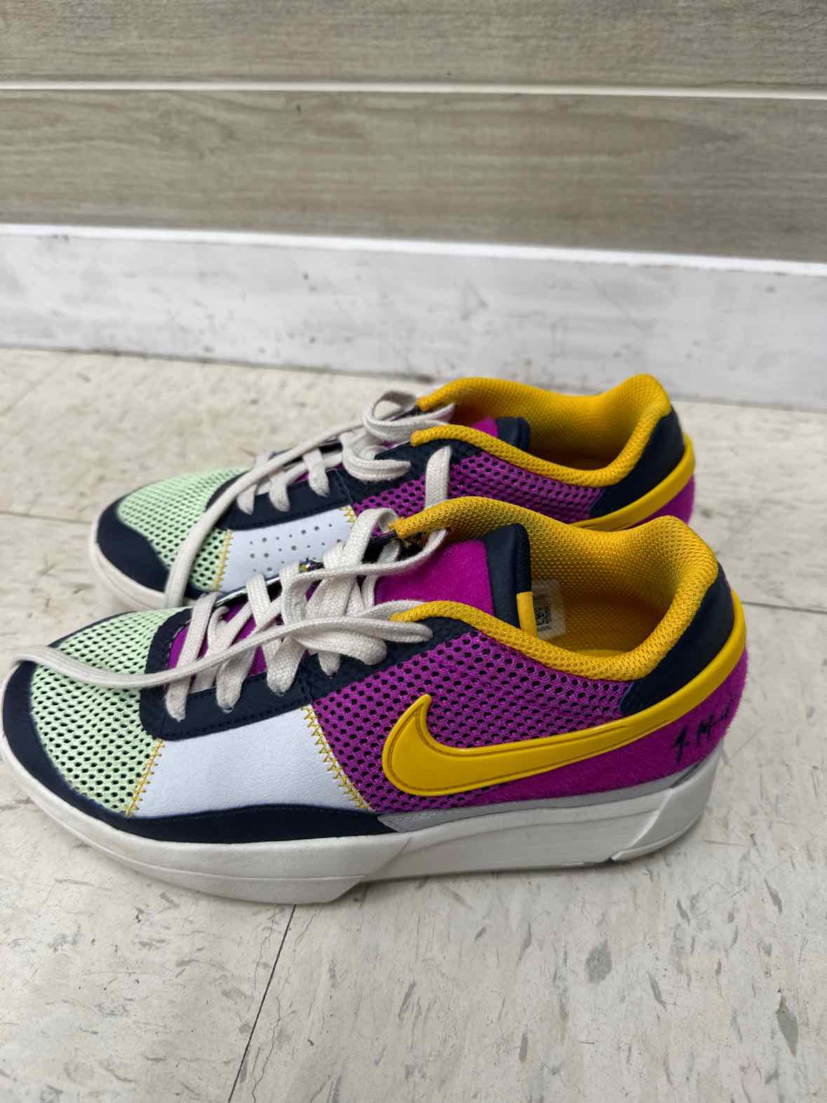 Nike Girls Size 6 Shoes/Boots