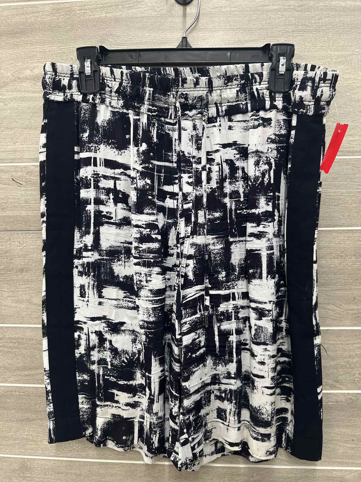 DKNY Size 10/12 Black Womens Shorts