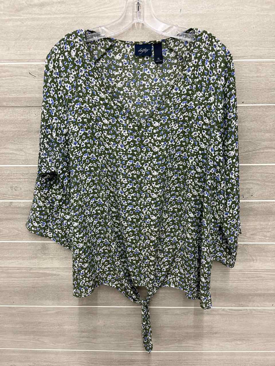 Daytrip Size XL Green Womens Shirt
