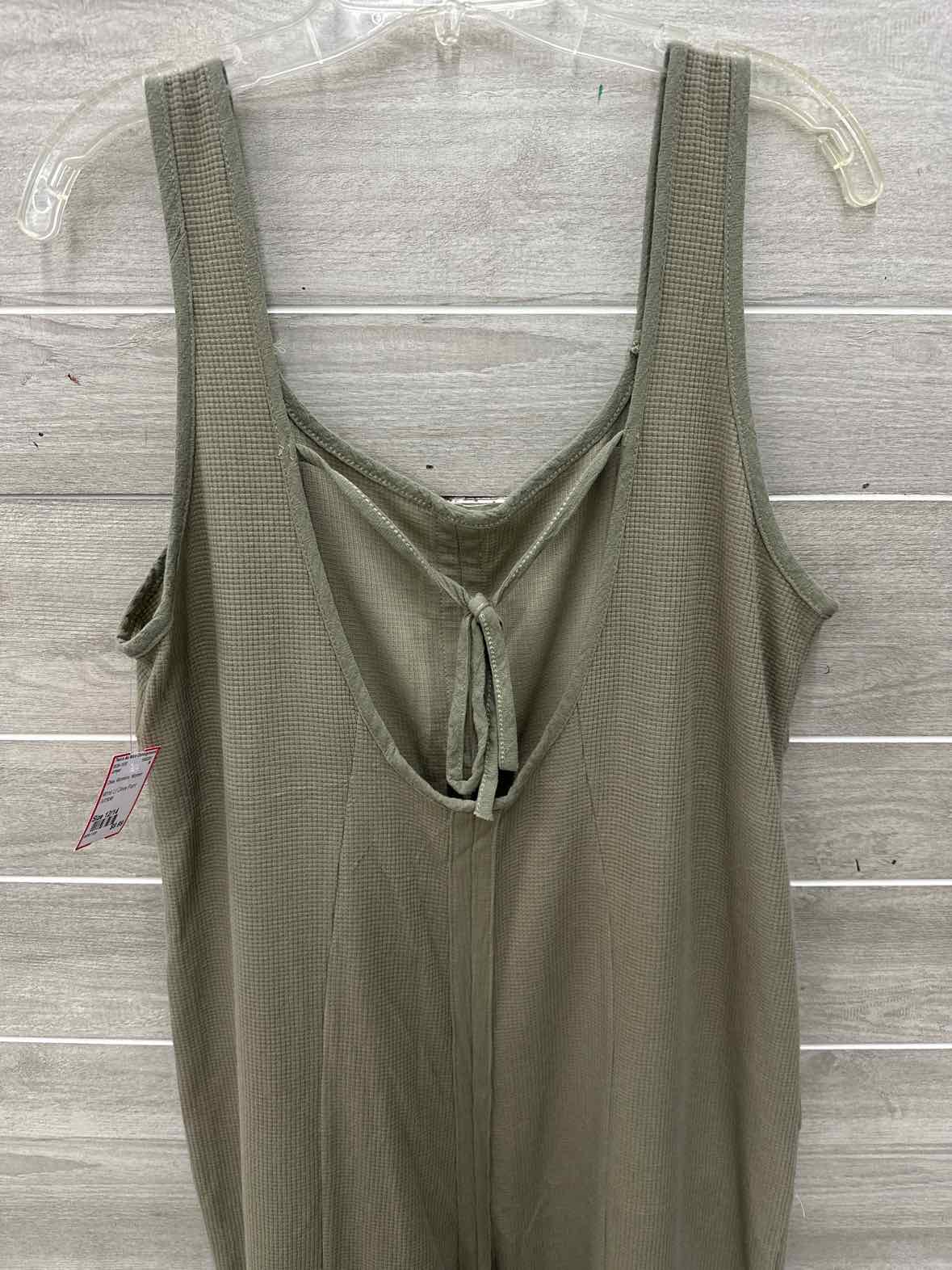 Size 12/14 Olive Womens Jumper
