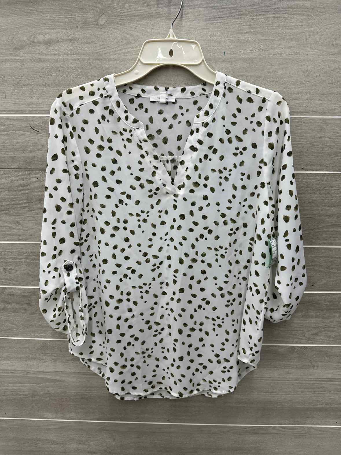 Maurices Size XS Cream Womens Shirt