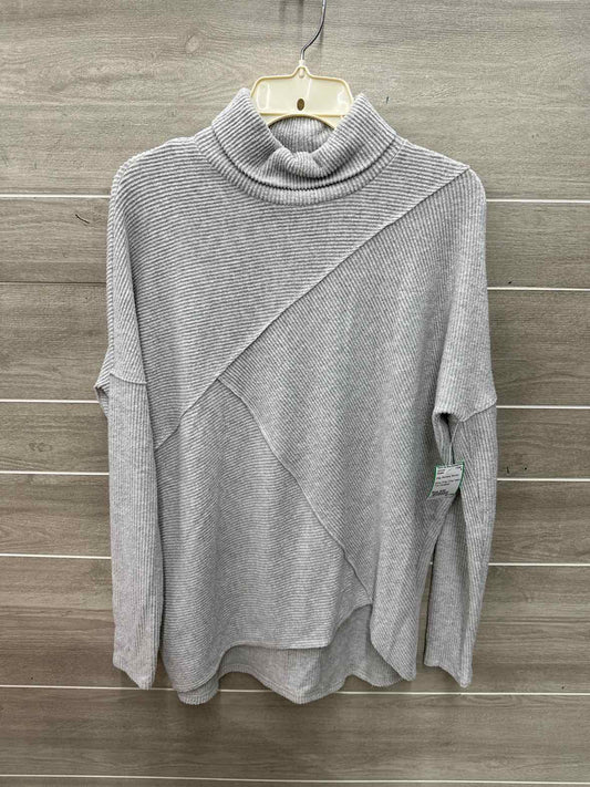 Size S/M Gray Womens Sweater