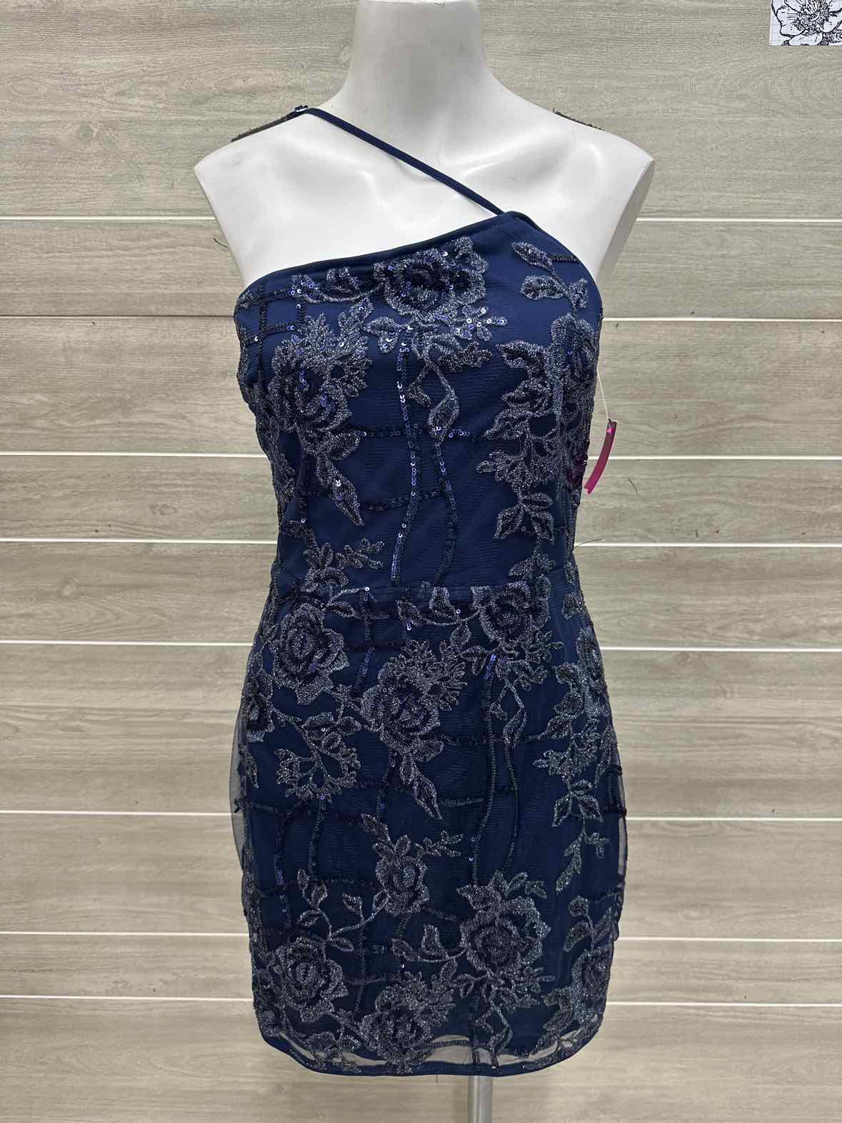 LULU'S Size 6 Blue Womens Dress