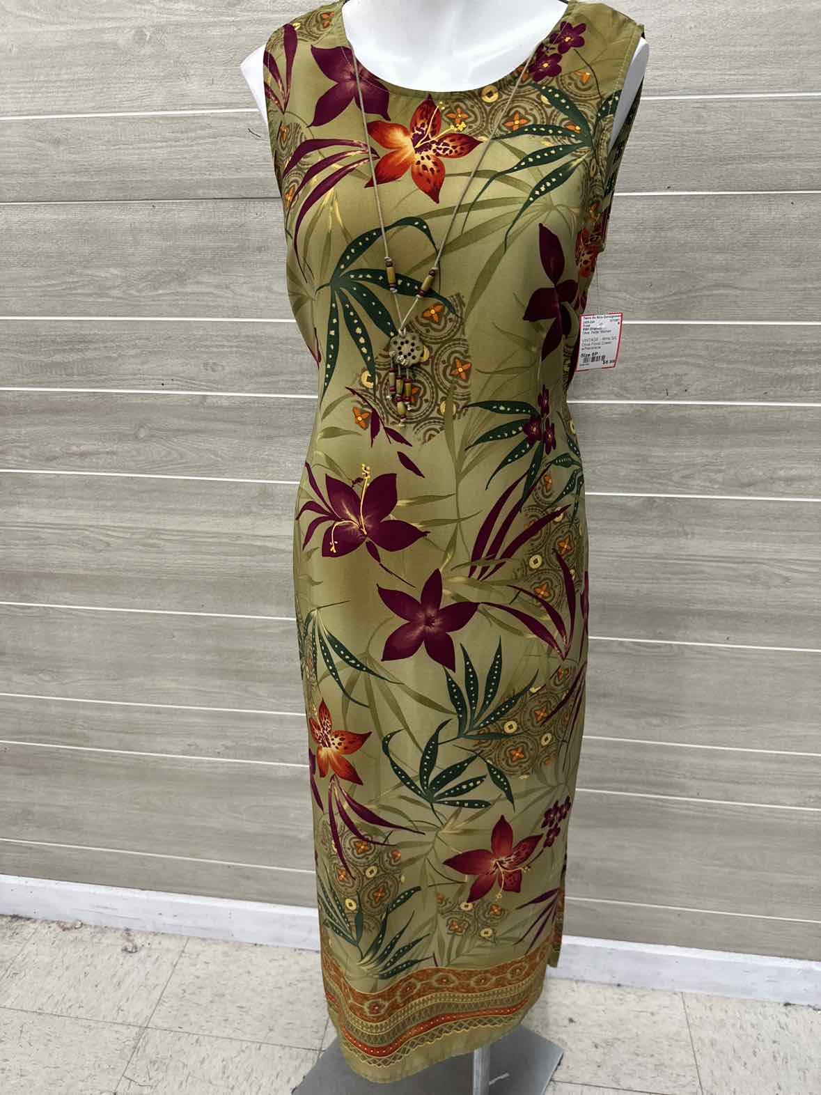 R&K Originals Size 8P Olive Petite Dress