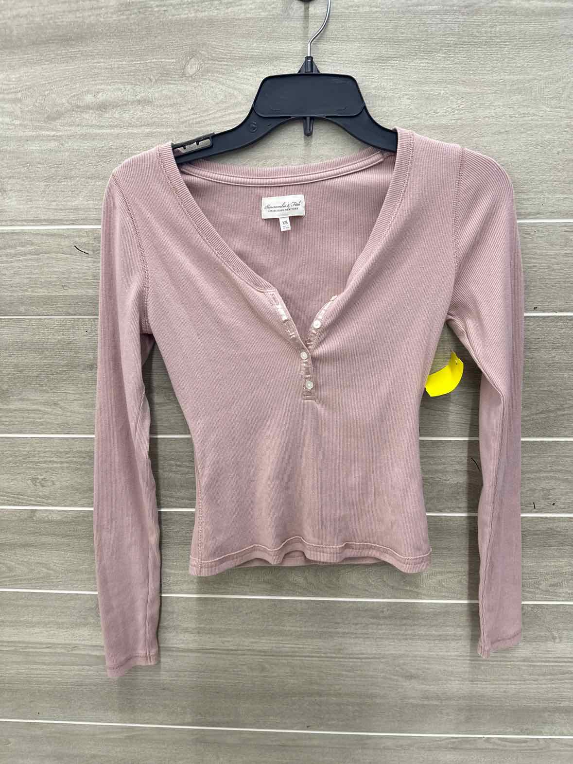 Abercrombie & Fitch Size XS Pink Junior Shirt
