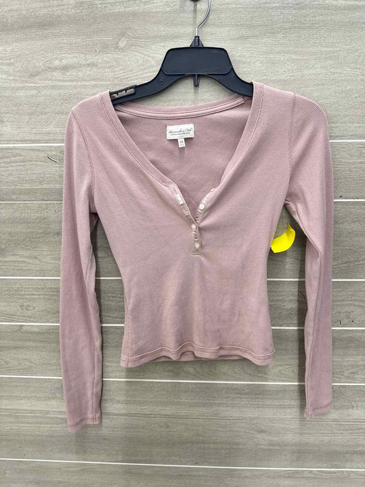 Abercrombie & Fitch Size XS Pink Junior Shirt