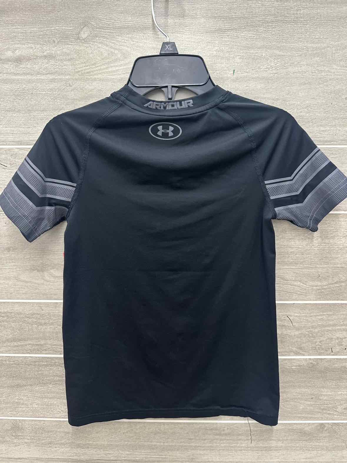 Under Armour Boys Size 10 Shirt