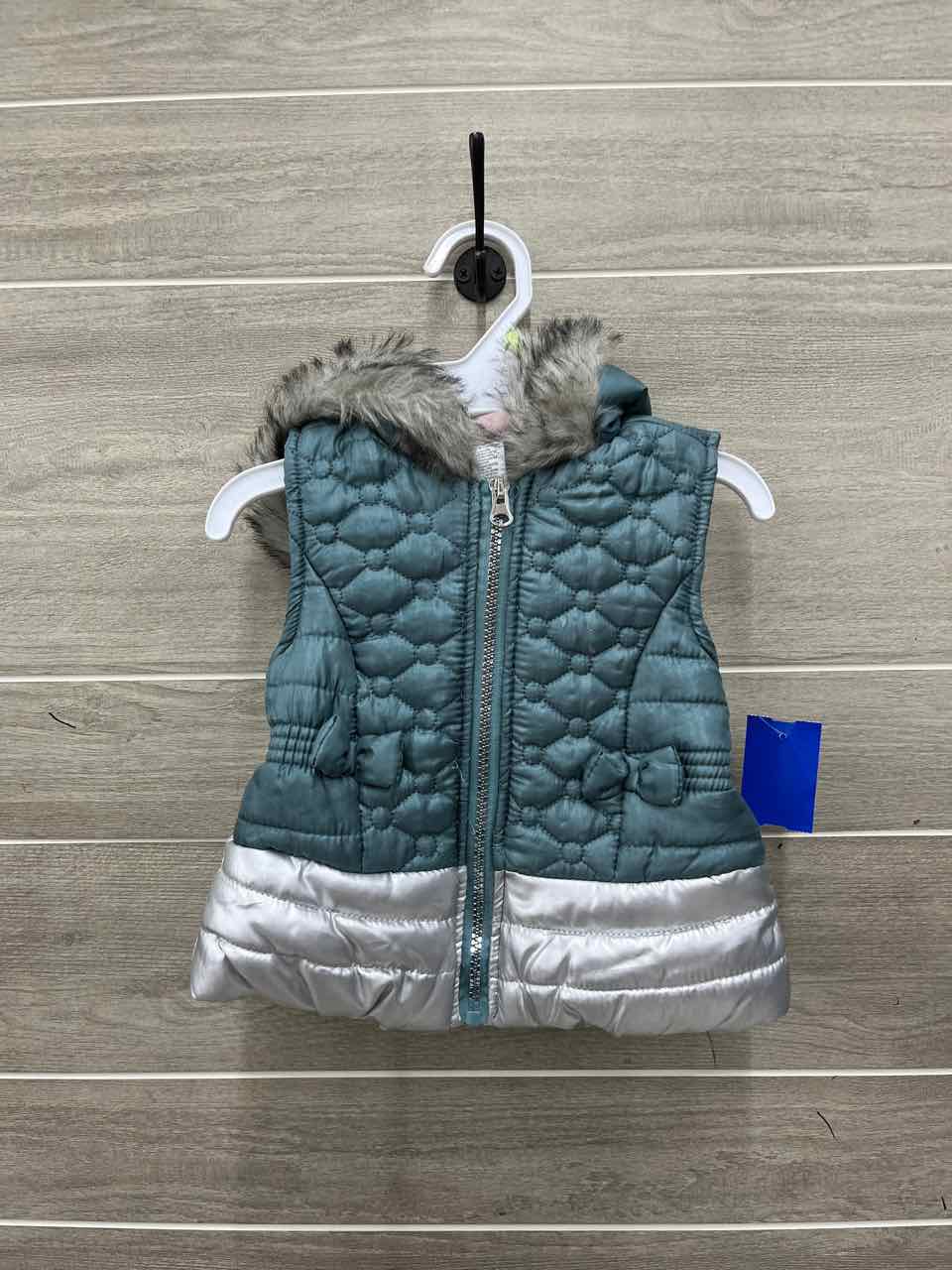 Little Lass Girls Size 18 Months Vest