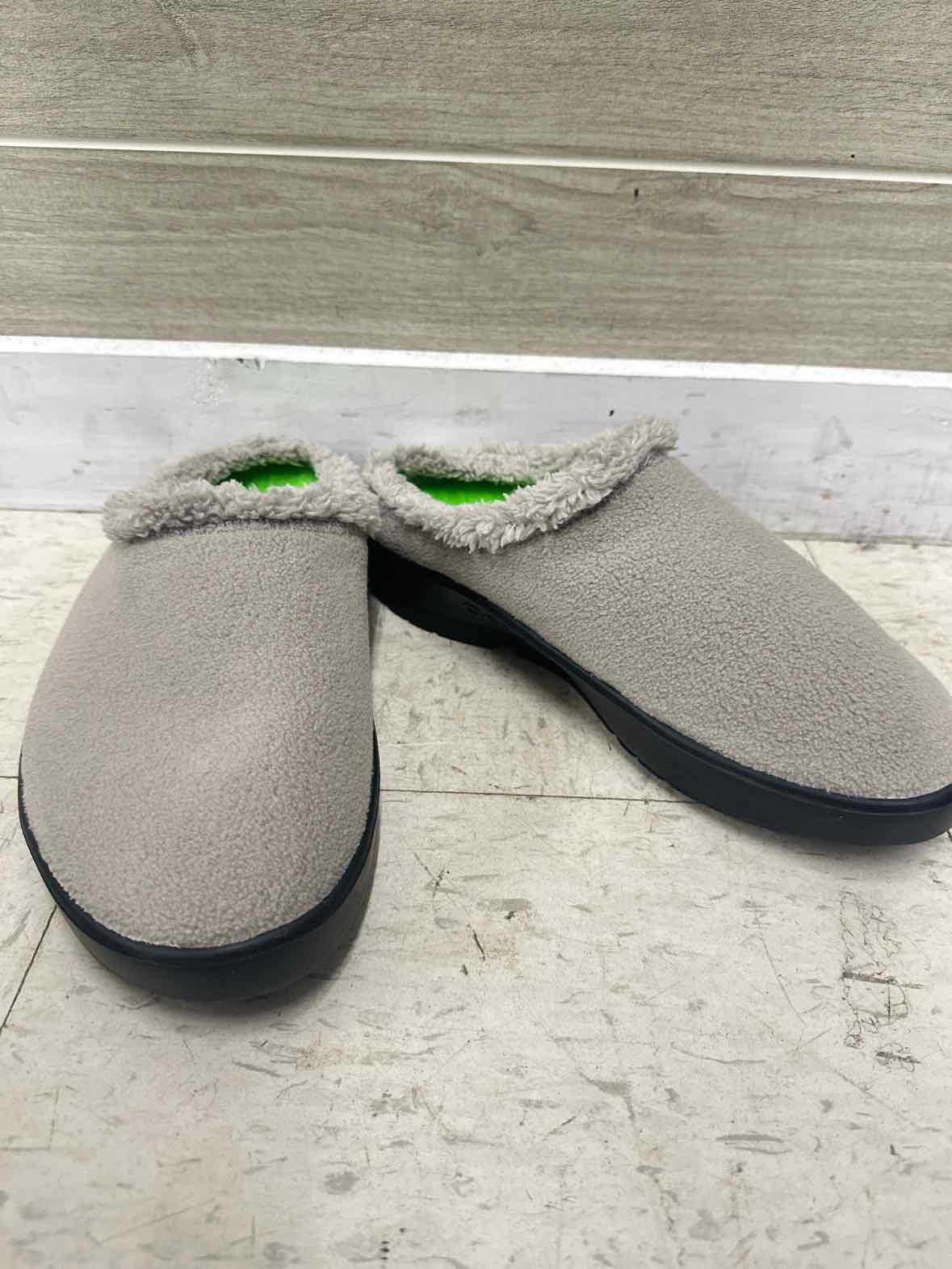 Oofos US Shoe Size 10 Men Shoes