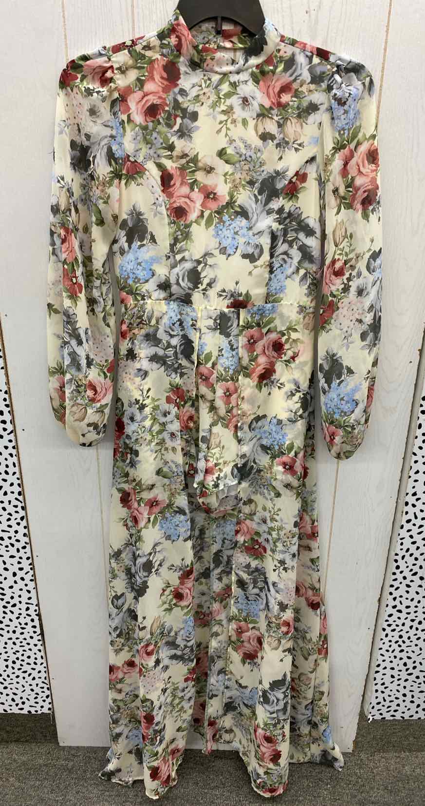 Cream Womens Size 6/8 Romper