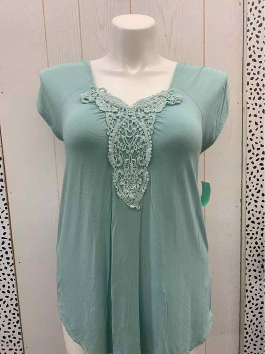 Maurices Green Womens Size L Shirt