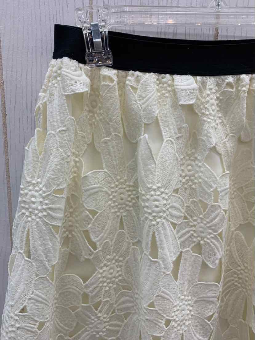 Love on a Hanger Cream Womens Size 6 Skirt