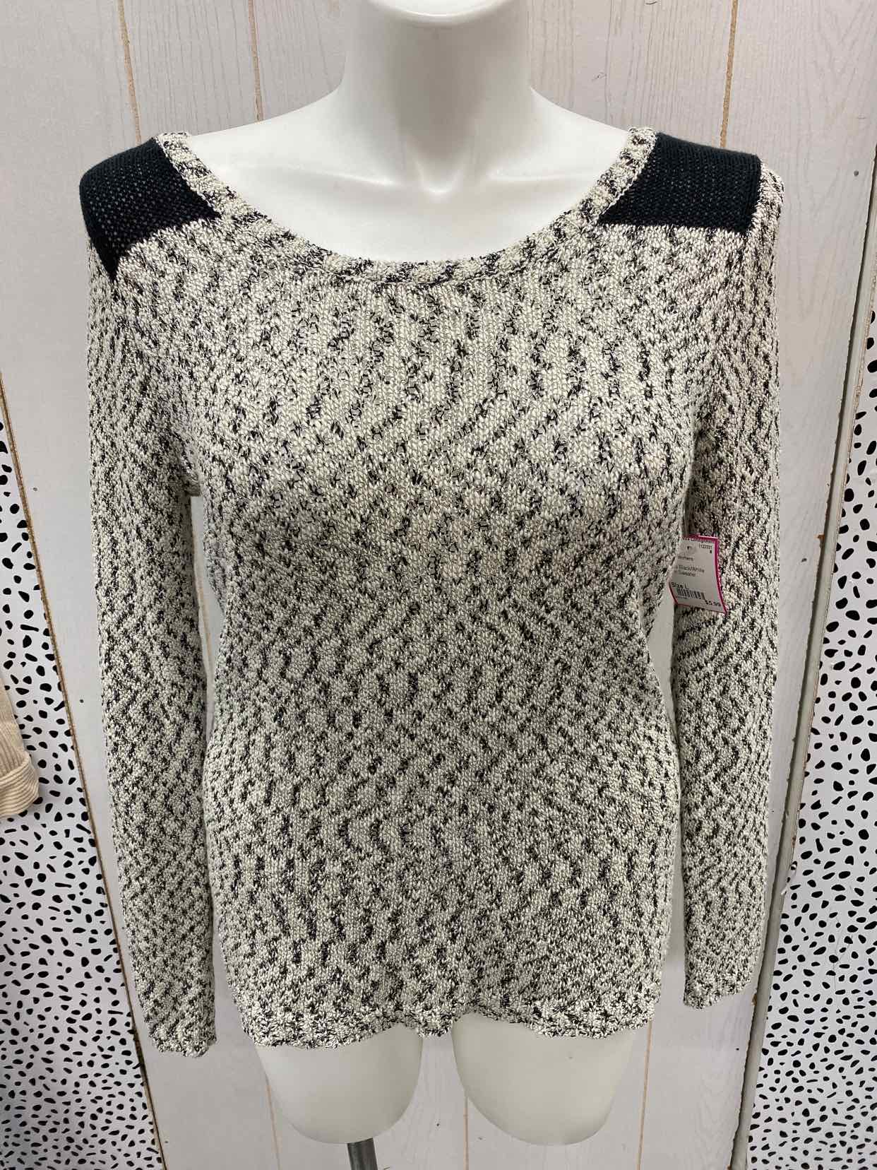 Maurices White Womens Size L Sweater