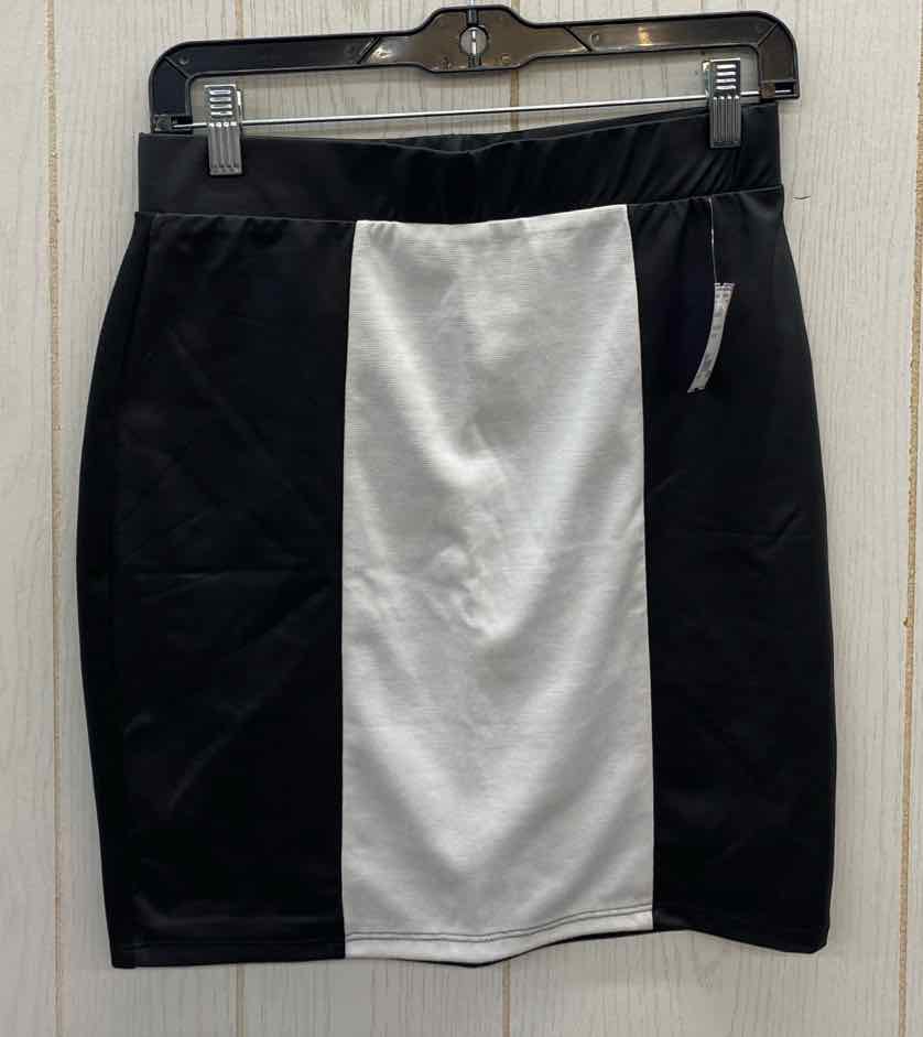 Black Womens Size 6 Skirt