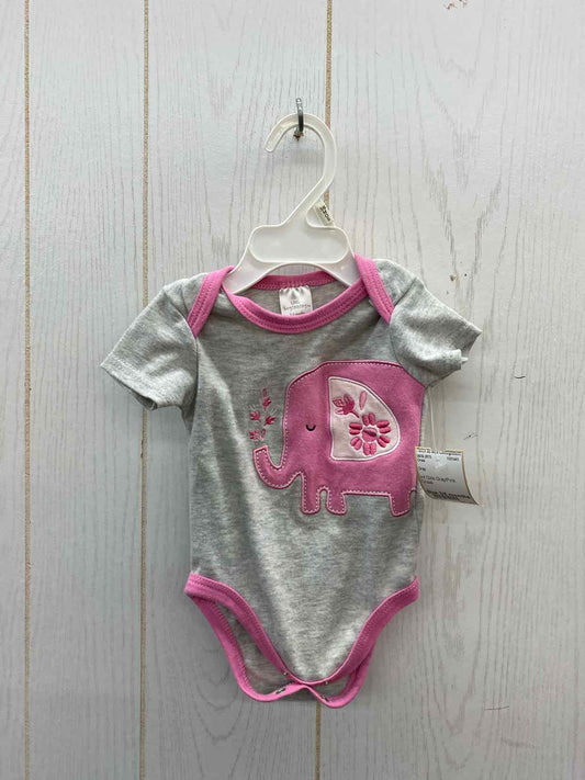 Infant 3/6 months Onsie